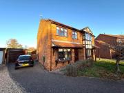 3 bedroom semi detached house for sale in Wedgewood...