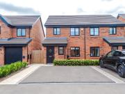 3 bedroom semi detached house for sale in Welders Drive,...