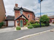 3 bedroom semi detached house for sale in Wellcroft...