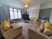 3 bedroom semi detached house for sale in Woodbury Hill,...