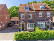 3 bedroom semi detached house for sale in Woodlands...