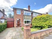 3 Bedroom Semi detached House For Sale In Woodsmoor,...