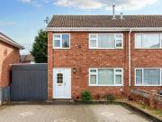 3 Bedroom Semi detached House For Sale In Worcester,...