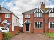 3 Bedroom Semi detached House For Sale In Worcester,...