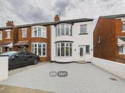 3 bedroom semi detached house to rent