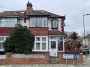 3 bedroom semi detached house to rent