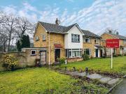 3 bedroom semi detached house to rent