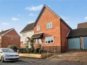 3 bedroom semi detached house to rent