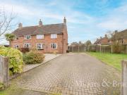 3 bedroom semi detached house to rent