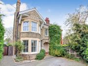 3 Bedroom Semi Detached House to Rent