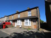 3 bedroom semi detached house to rent