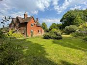 3 bedroom semi detached house to rent