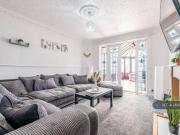 3 bedroom semi detached house to rent