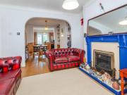 3 bedroom semi detached house to rent