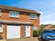 3 bedroom semi detached house to rent