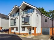 3 bedroom semi detached house to rent