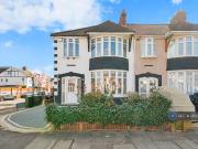 3 bedroom semi detached house to rent