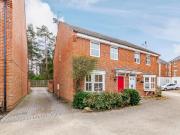 3 bedroom semi detached house to rent