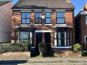 3 bedroom semi detached house to rent