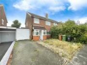 3 bedroom Semi Detached House to rent, Riding Way,...