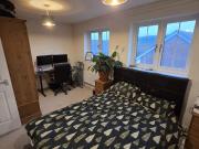 3 Bedroom Semi Detached House with garage 3 Bedroom Semi Detached House with garage