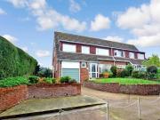 3 bedroom semidetached bungalow for sale in Saunders...