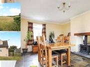 3 bedroom semidetached house for rent in Combe Road...