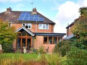 3 bedroom semidetached house for rent in East Grinstead...