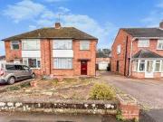 3 bedroom semidetached house for rent in Essex Avenue...