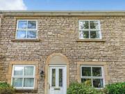 3 bedroom semidetached house for rent in Henley Way...
