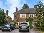 3 bedroom semidetached house for rent in Lion Mead...