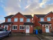 3 bedroom semidetached house for rent in Maple Drive...