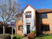 3 bedroom semidetached house for rent in Porthcawl Green...