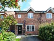 3 bedroom semidetached house for rent in Reedsmere Close...