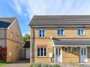 3 bedroom semidetached house for rent in Titchmarsh...