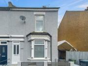 3 bedroom semidetached house for rent in Vale Road...