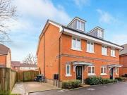 3 bedroom semidetached house for sale in Alders Grove...