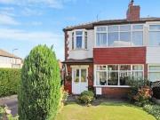 3 bedroom semidetached house for sale in Arbury Avenue...