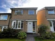 3 bedroom semidetached house for sale in Arrowscroft Way...