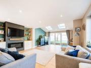 3 bedroom semidetached house for sale in Beauchamp...