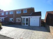 3 bedroom semidetached house for sale in Carvers Court...
