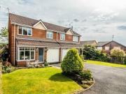 3 bedroom semidetached house for sale in Chigwell Close...