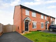 3 bedroom semidetached house for sale in Clay Field...