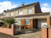3 bedroom semidetached house for sale in Greenwood Close...