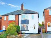 3 bedroom semidetached house for sale in Harlow Crescent...
