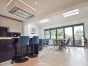 3 bedroom semidetached house for sale in Hatfield...