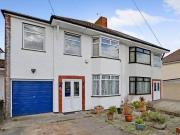 3 bedroom semidetached house for sale in Highridge Walk...