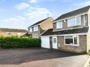 3 bedroom semidetached house for sale in Maple Avenue...