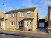 3 bedroom semidetached house for sale in Meadowland...