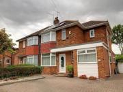 3 bedroom semidetached house for sale in Parkside Close...